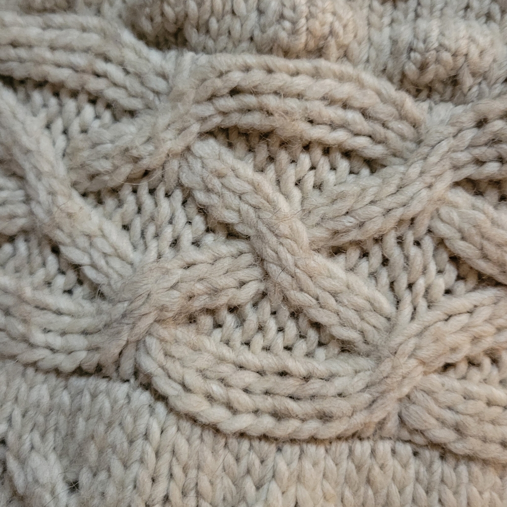 Women's Knit Vest with Faux Fur Collar - Picture 3 of 9